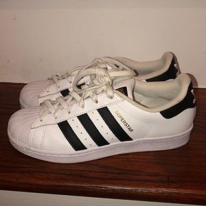 Adidas superstars